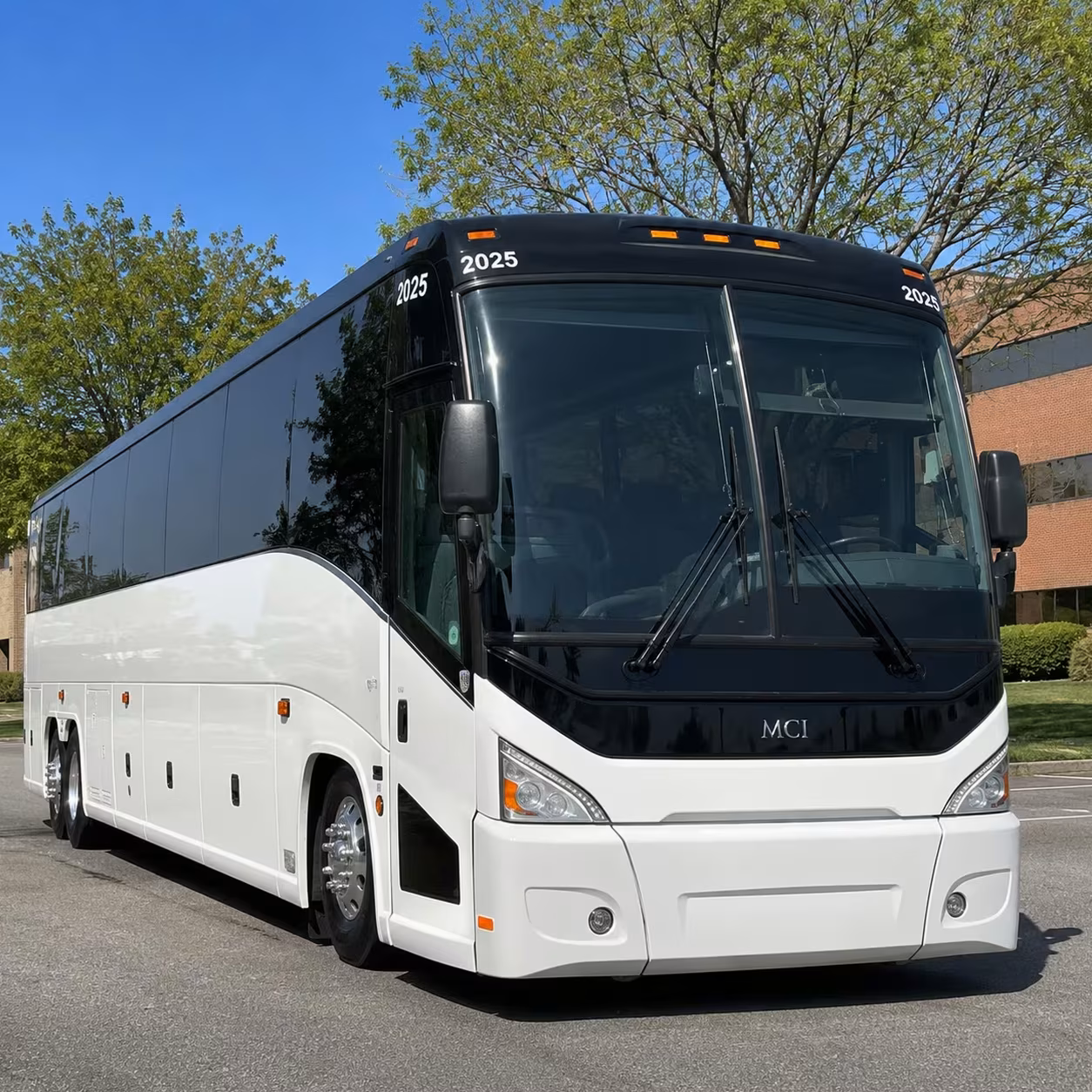 construction and worksite shuttle buses in the roseville area